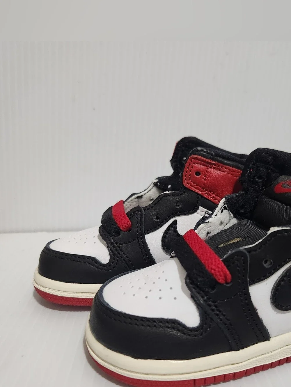 Jordan 1 Retro High OG TD Size 4C NEW Black Toe Reimagined Sky Jordan FD1413 106